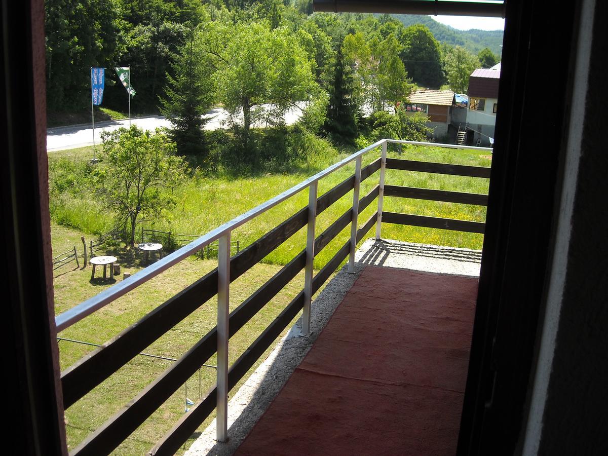 Motel Sretno Good Luck Trnovo Exterior photo